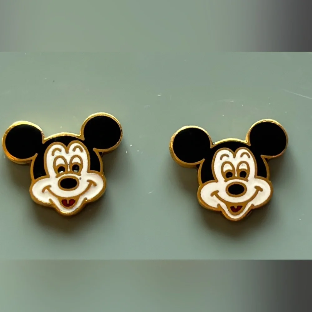 NWT Vintage Disney Mickey Mouse Earrings